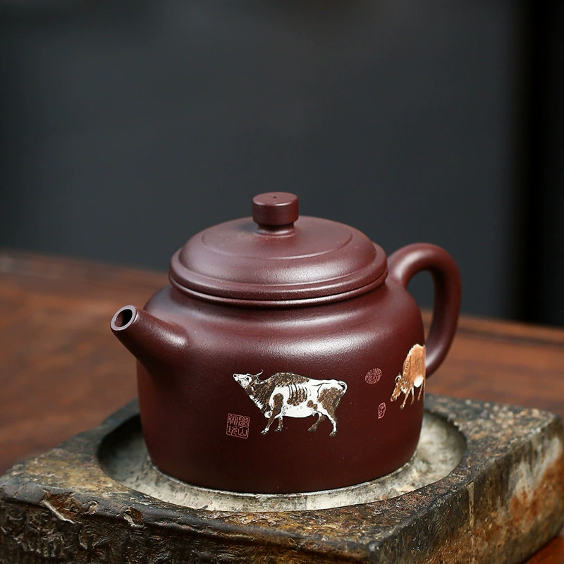 Five Oxen Pattern Dezhong Yixing Zisha Teapot 330cc - Image 3