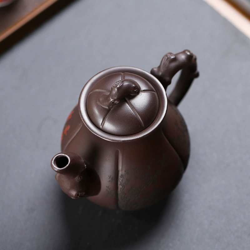 Big Capacity Bao Chun Palace Lamp Shape Authentic Zisha Teapot - Image 3