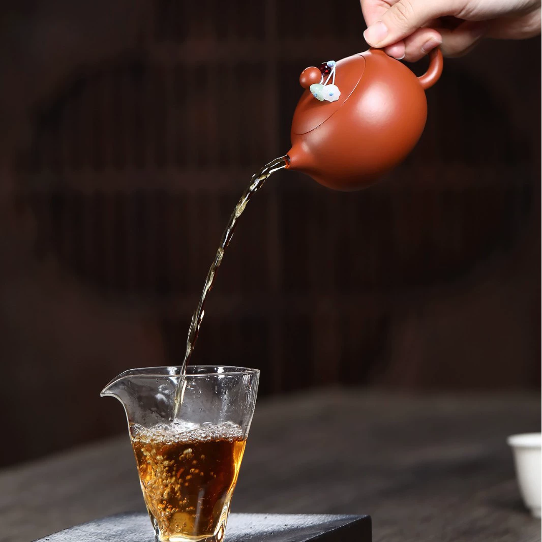 Premium Red Tone Xi Shi Zisha Teapot - Image 3