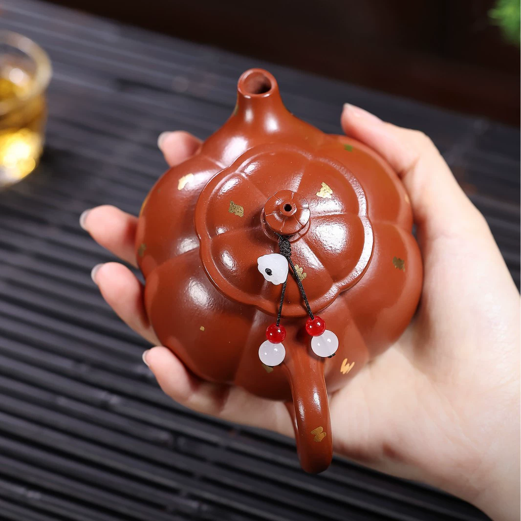 Handmade Gold Splashed Ribbed Hanjiang Zisha Teapot - Image 5