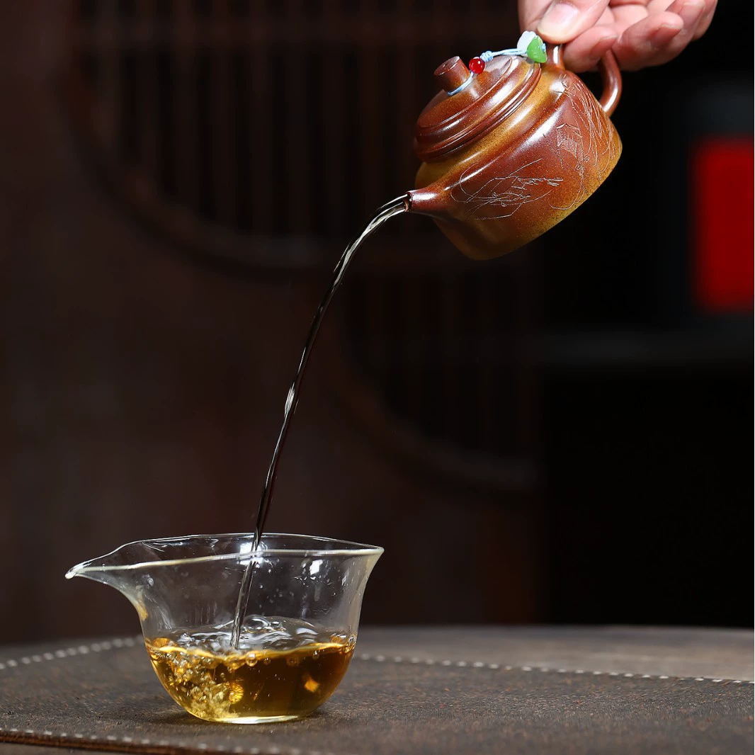 Handmade Shrimp Play Pattern Dezhong Premium Zisha Teapot - Image 3