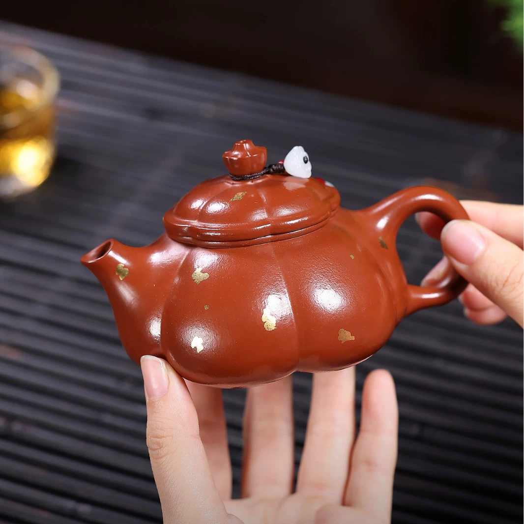 Handmade Gold Splashed Ribbed Hanjiang Zisha Teapot - Image 4