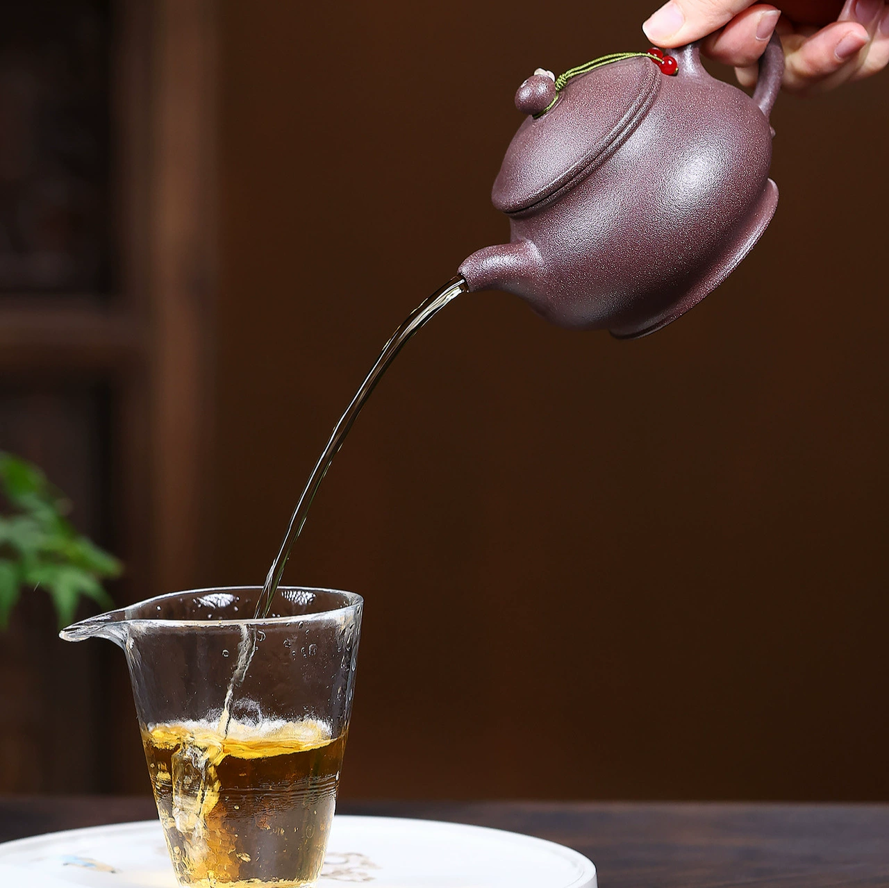 Handmade Plain Unadorned Pan Hu Yixing Purple Clay Teapot - Image 3