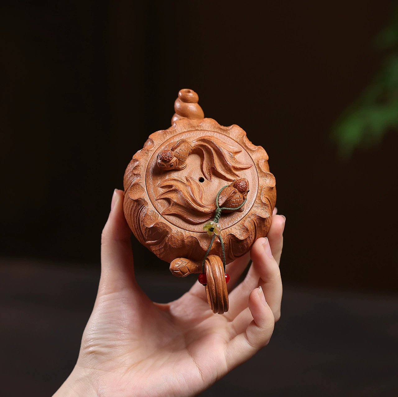 Semi‑Handmade Lotus Leaf Shaped Chinese Tea Kettle - Image 3