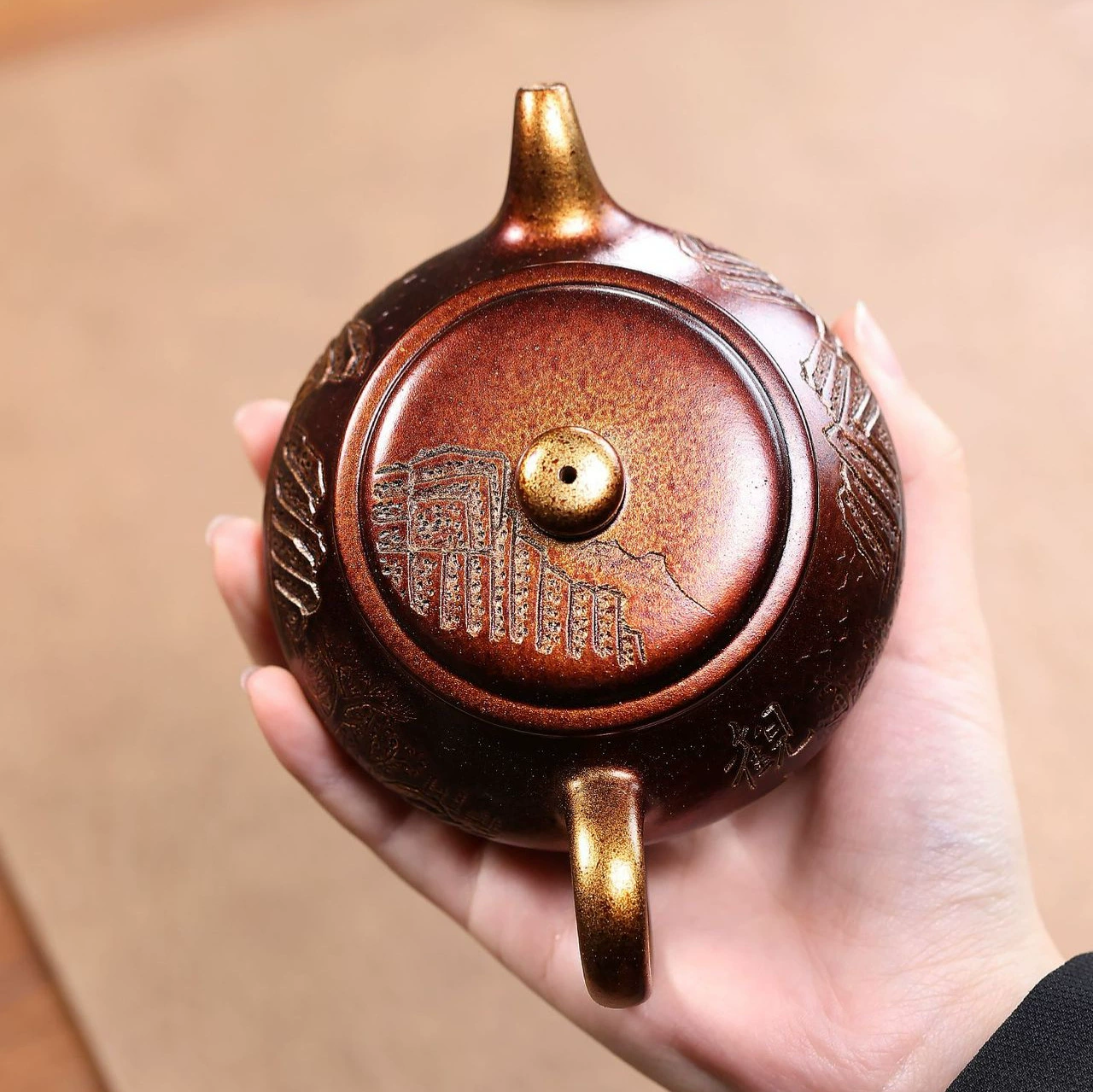 Handmade Shell‑Fired Manshu Zisha Teapot High‑End Collectible - Image 3