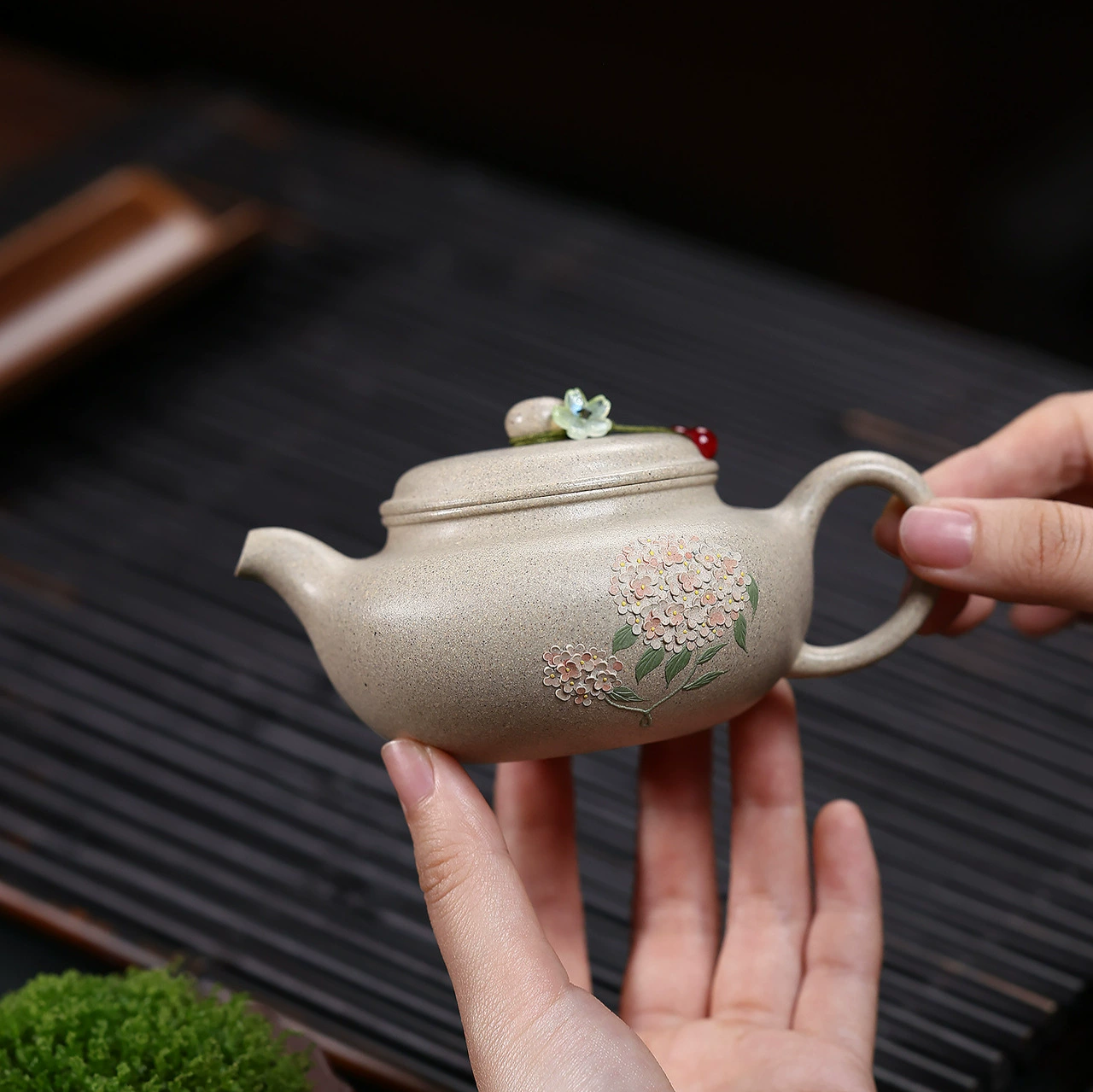 Hand Painted Antique Style Fine Zisha teapot - Image 4