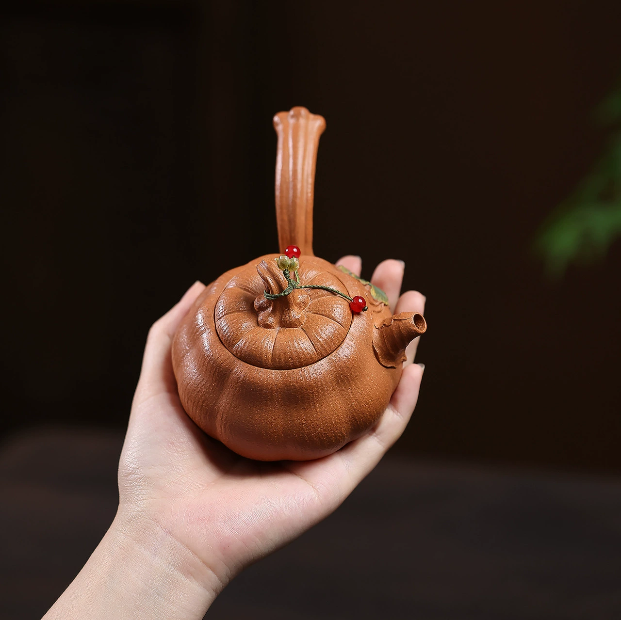 Semi‑Handmade Fruit‑Shaped Tangyu Yixing Clay Teapot - Image 3