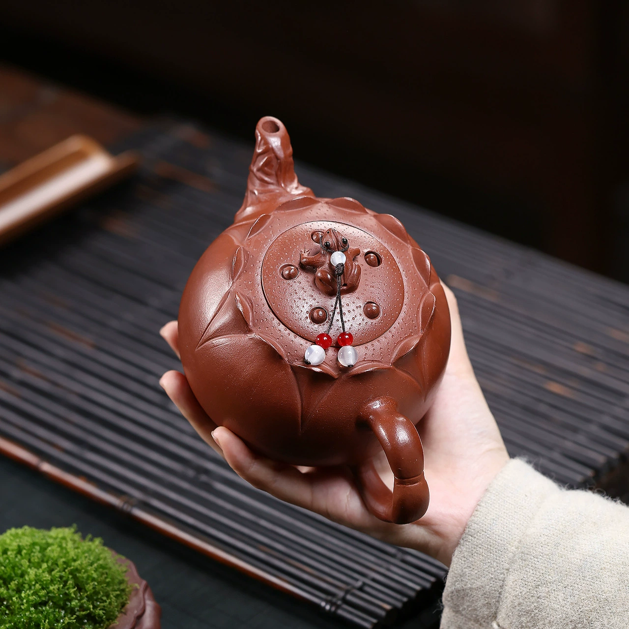 Handcrafted Frog Lotus Large Capacity Chinese Tea Kettle - Image 2